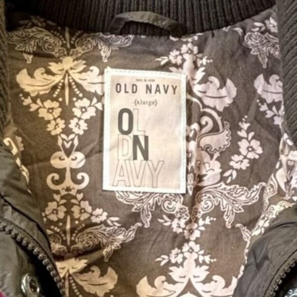 Old Navy Puffer Vest Womens XL Brown Pink Stripes Full Zip Snap Gorpcore Outdoor - Picture 3 of 9